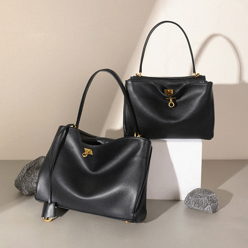 Luxury Bags Sale - Sac à bandoulière en cuir de