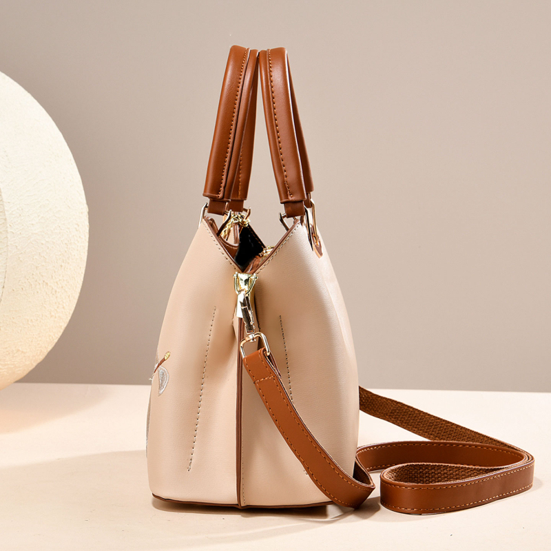 Sacs à main brodés de style ch - Luxury Bags avis et prix
