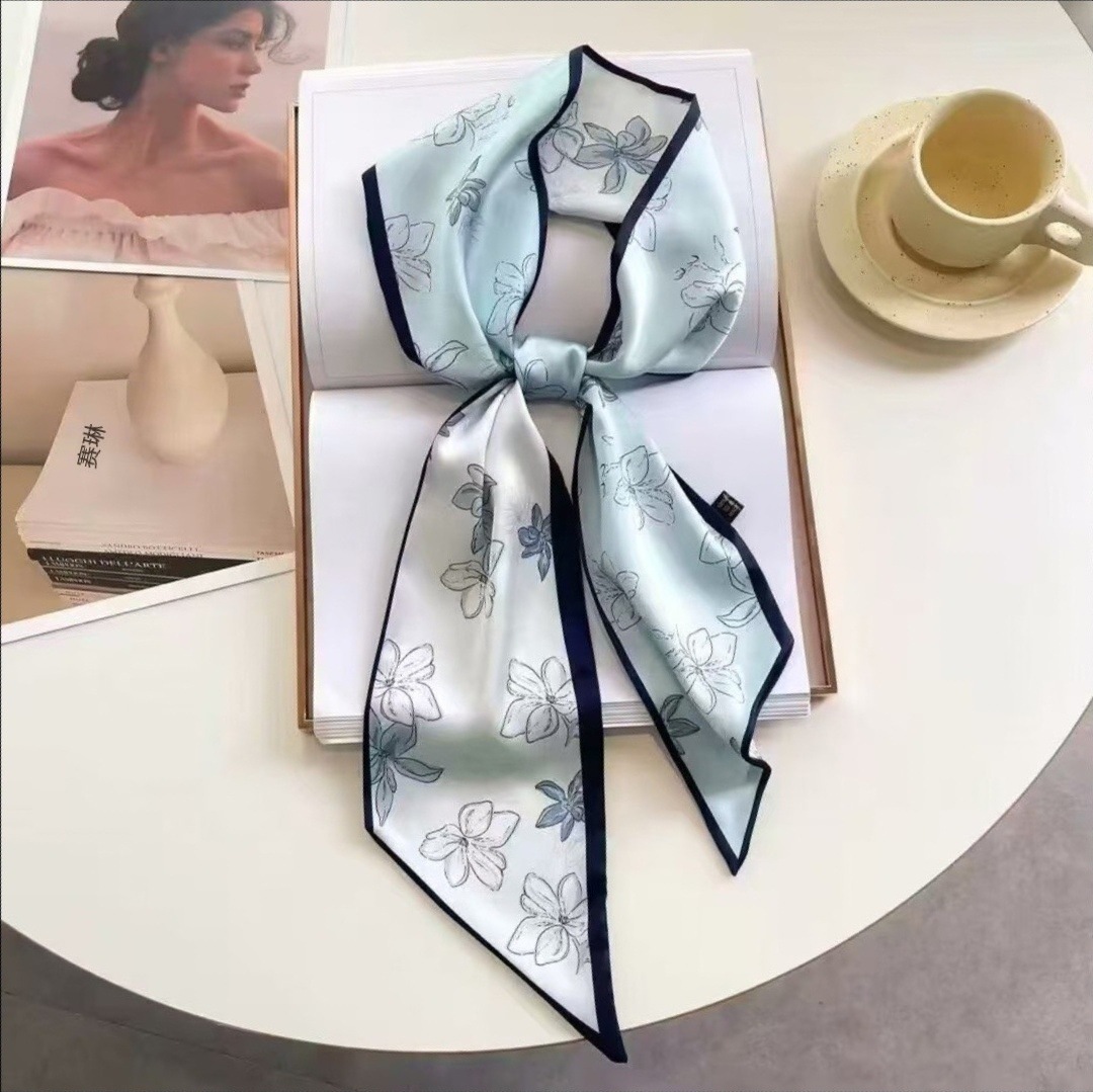 Foulard carré de luxe en soie  - Luxury Bags China avis et prix