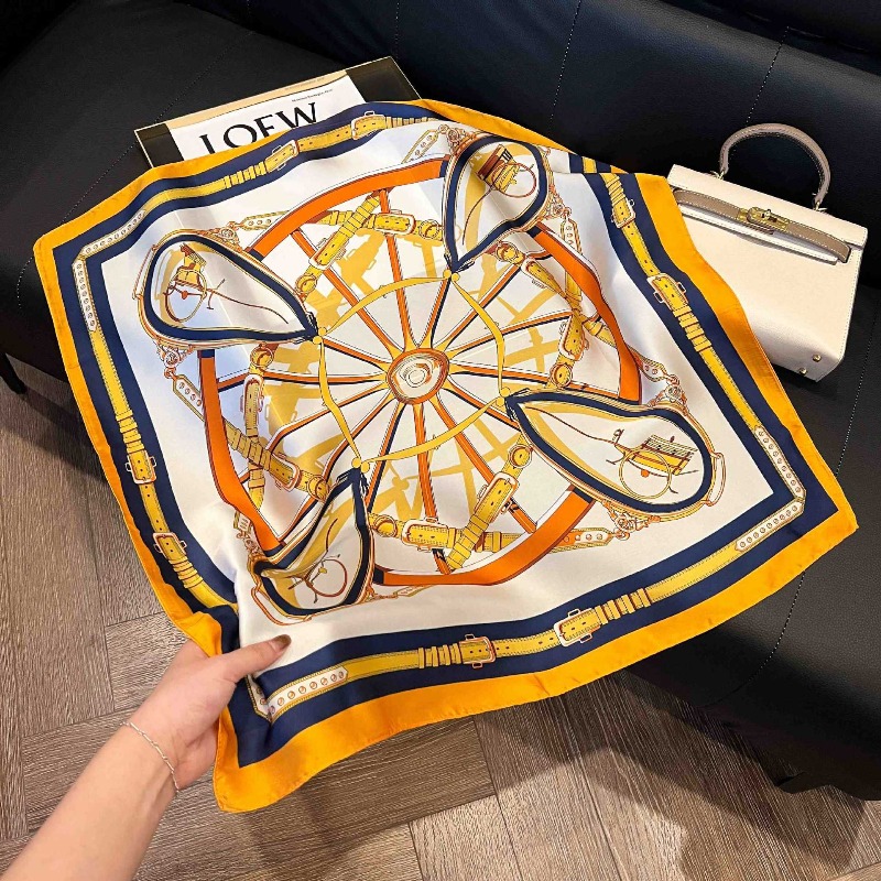 Foulard carré en soie de luxe  - Luxury Bags China avis et prix